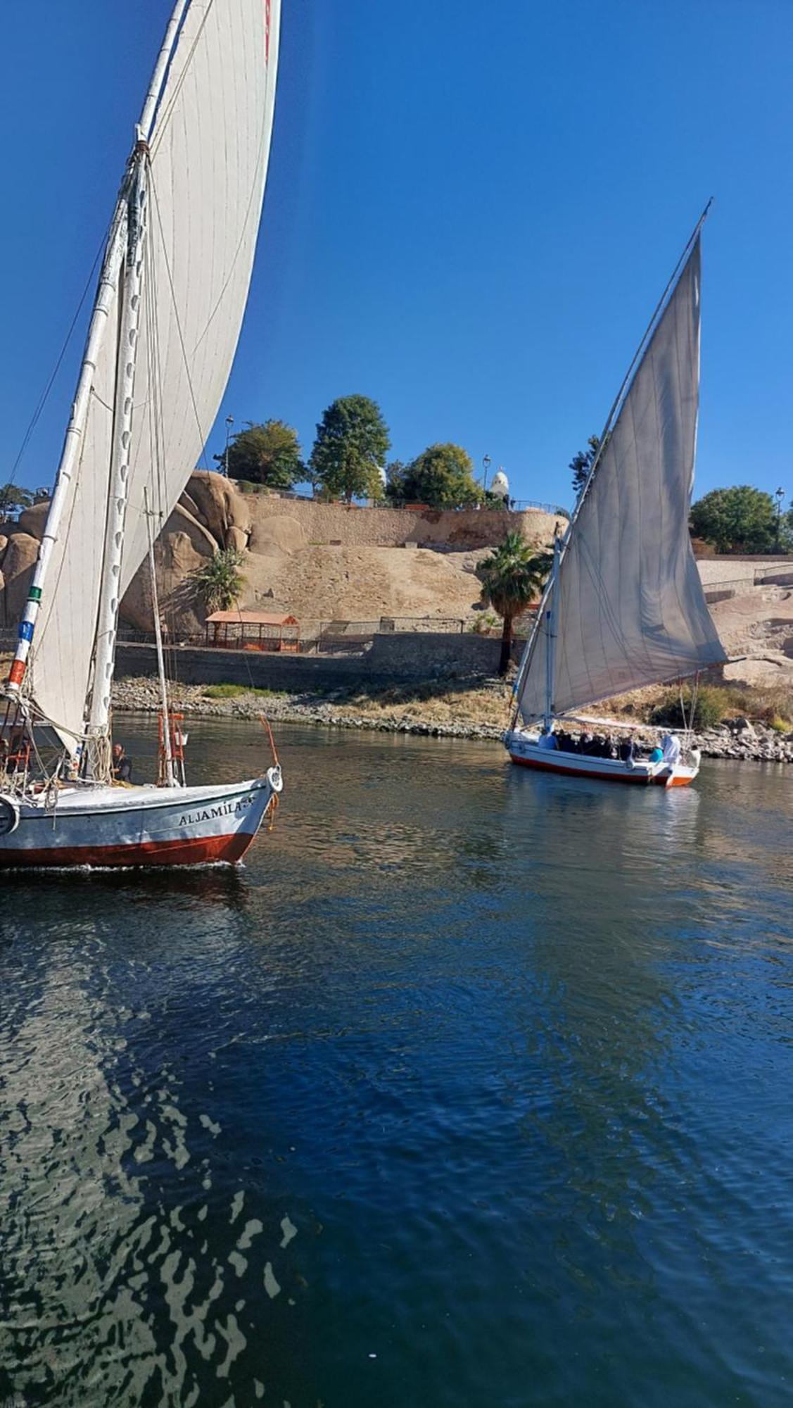 Upper Sky Tours 5 Stars Nile Cruises Sailing From Luxor To Aswan Every Saturday & Monday For 4 Nights - From Aswan Every Wednesday And Friday For Only 3 Nights With All Visits Exteriér fotografie