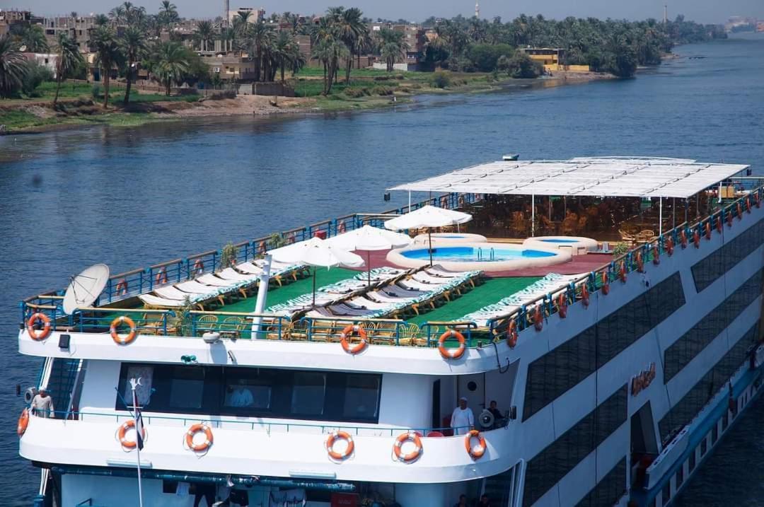 Upper Sky Tours 5 Stars Nile Cruises Sailing From Luxor To Aswan Every Saturday & Monday For 4 Nights - From Aswan Every Wednesday And Friday For Only 3 Nights With All Visits Exteriér fotografie